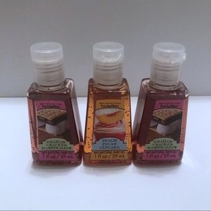 Lot of 3 pocketbacs - Bath and Body Works